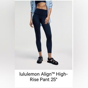 Lululemon Size 4 True Navy Align 25”
